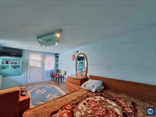 Casa cu 4 camere de vanzare in Strejnicu, 90 mp