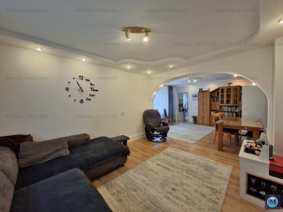 Casa cu 8 camere de vanzare in Bucov, 252 mp