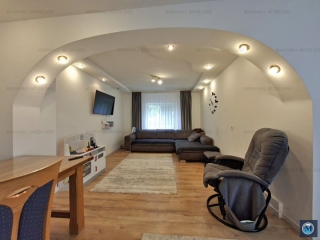 Casa cu 8 camere de vanzare in Bucov, 252 mp