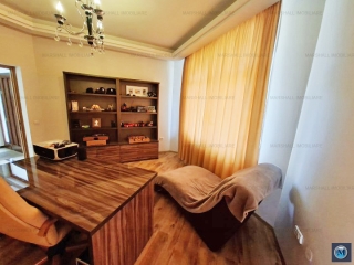 Vila cu 9 camere de vanzare in Bucov, 510 mp