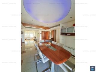 Vila cu 4 camere de vanzare, zona Central, 250 mp