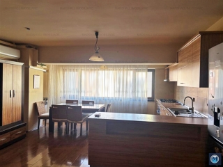 Apartament 3 camere de vanzare, zona 9 Mai, 104,55 mp