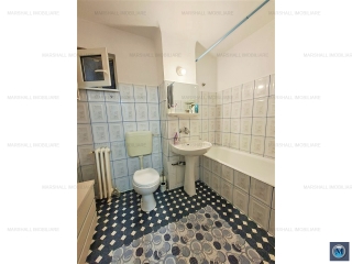 Apartament 3 camere de vanzare, zona Republicii, 76 mp