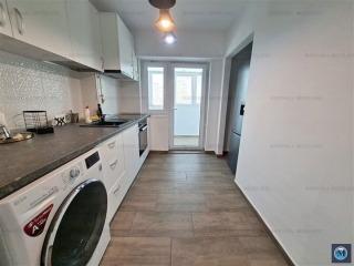 Apartament 3 camere de vanzare, zona Central, 78 mp