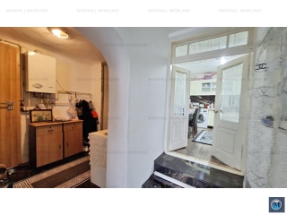 Casa cu 5 camere de vanzare, zona Central, 164 mp