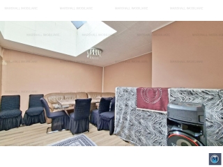 Casa cu 5 camere de vanzare, zona Central, 164 mp