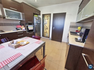 Apartament 4 camere de vanzare, zona Rudului, 117,94 mp