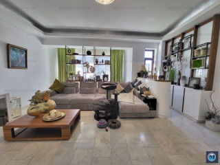 Casa cu  camere de vanzare, zona Albert, 200 mp