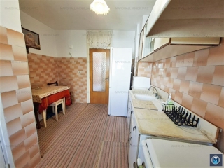 Apartament 3 camere de vanzare, zona Ultracentral, 65.38 mp