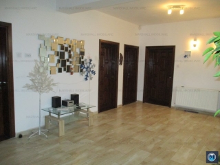 Vila cu 6 camere de vanzare, zona Central, 398.95 mp