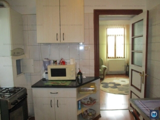 Vila cu 7 camere de vanzare, zona Ana Ipatescu, 156.98 mp