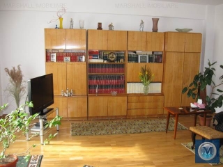 Vila cu 4 camere de vanzare, zona 9 Mai, 173 mp