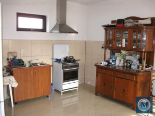 Vila cu 4 camere de vanzare, zona 9 Mai, 173 mp