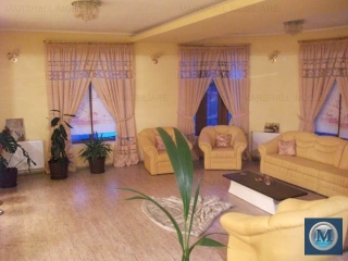 Vila cu 4 camere de vanzare, zona Buna Vestire, 460 mp
