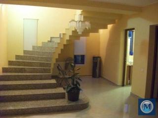 Vila cu 4 camere de vanzare, zona Buna Vestire, 460 mp