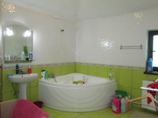 Vila cu 5 camere de vanzare, zona Central, 192 mp