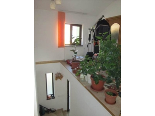 Vila cu 5 camere de vanzare, zona Central, 192 mp