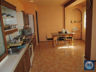 Vila cu 9 camere de vanzare, zona Mihai Bravu, 350 mp