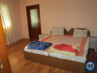 Vila cu 9 camere de vanzare, zona Mihai Bravu, 350 mp