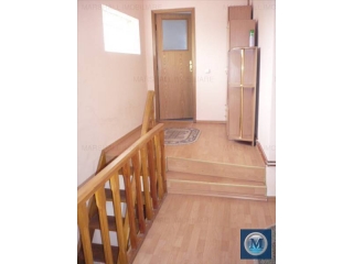 Vila cu 4 camere de vanzare, zona Democratiei, 170 mp