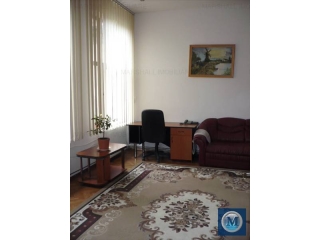 Vila cu 4 camere de vanzare, zona Democratiei, 170 mp