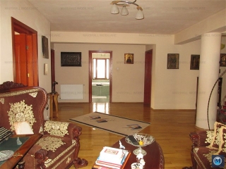 Vila cu 8 camere de vanzare, zona Albert, 654.65 mp