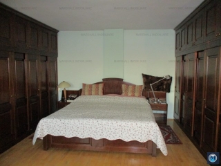 Vila cu 7 camere de vanzare, zona Central, 366 mp