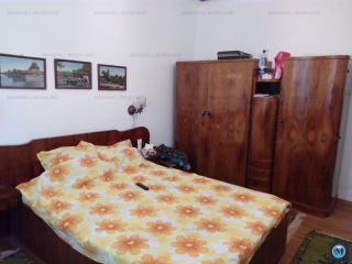Vila cu 11 camere de vanzare, zona Transilvaniei, 282.94 mp